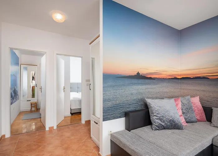 Sunrise Hvar Apartment *